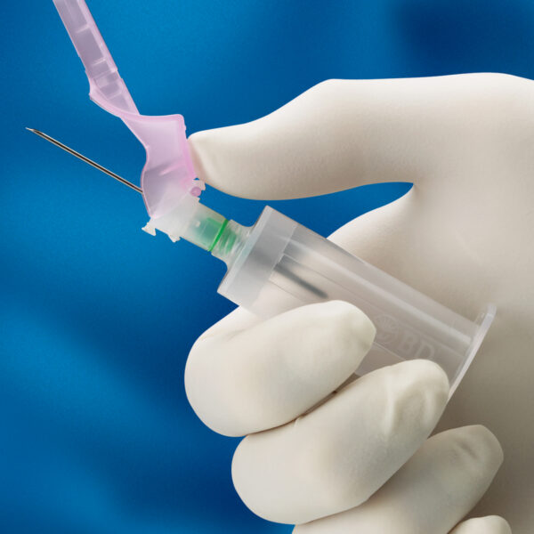 Vacutainer Eclipse Blood Collection Needle with Luer Adapter and Pre-Attached Holder 22G x 1-1/4"